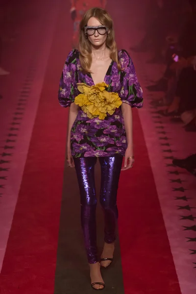 Look 40